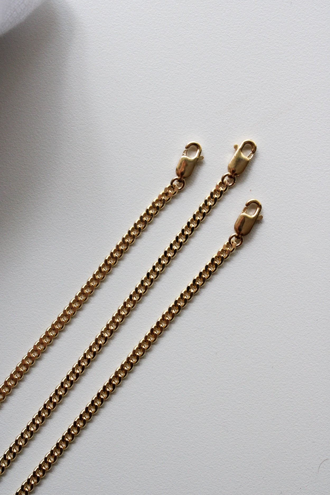 Dainty Curb Hat Chain