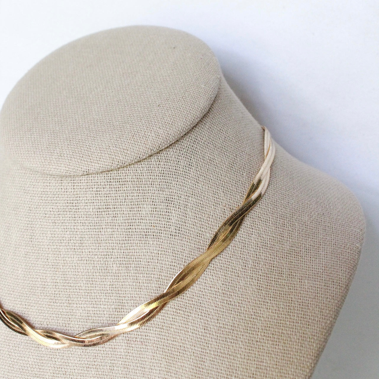 Twisted Herringbone Chain